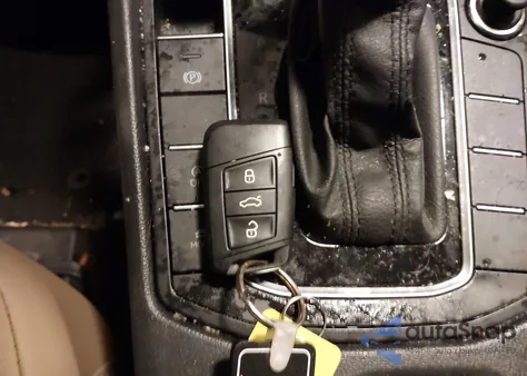 2019 Volkswagen Jetta 1.4T Sel из США, поврежденный, VIN 3VWE57BUXKM065161